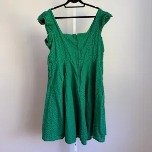 Timeless London Green Eyelet Dress UK20 US16 Flutter Sleeve Smocked‎ Casual thumbnail 6