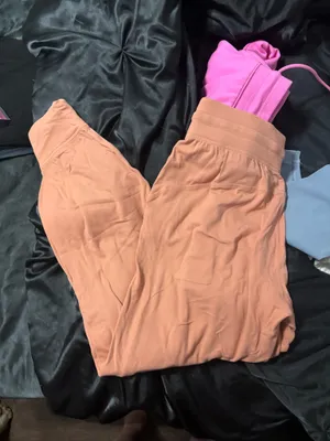 Lululemon joggers thumbnail 1