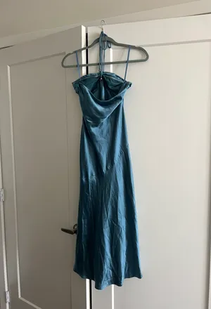 Selfie Leslie Kindred Spirit Gathered Bust Midi Dress thumbnail 10