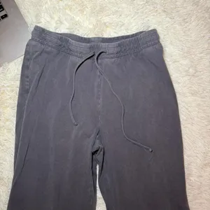 Aritzia Tna Pants Size Small Dark Gray NWOT thumbnail 3