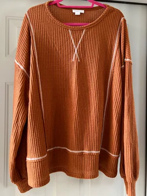 CHICSOUL | ladies plus size waffle, pull over shirt. Size: 2X. thumbnail 1