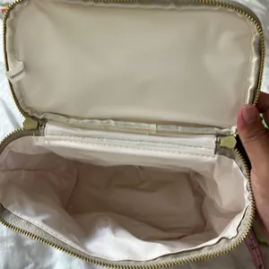 Kate Spade Out to Lunch small handle lunch bag POLKA DOT EUC thumbnail 9