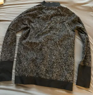 Lululemon Quarter-Zip Pullover thumbnail 3
