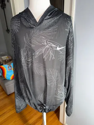 Nike oversized Black Gray Tropical Print Lightweight Hoodie thumbnail 2