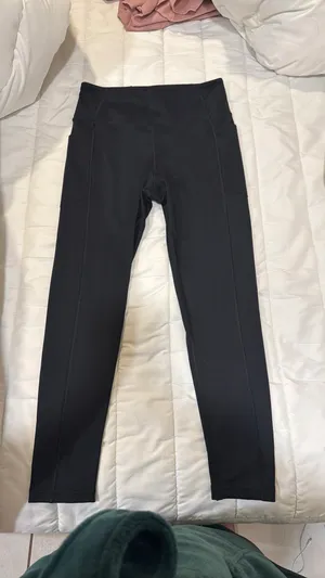 Victoria's Secret Leggings thumbnail 1