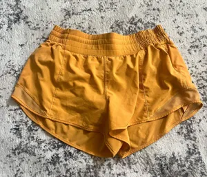 Lululemon Hotty Hot Shorts 2.5" thumbnail 1