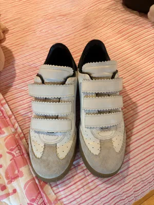 Isabel Marant Velcro Sneakers Beth Low-Top Leather White thumbnail 2