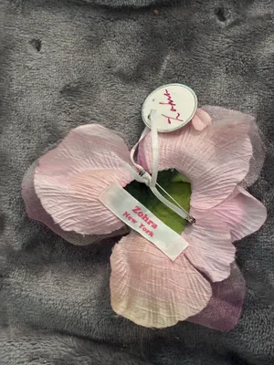 Pink/Pink Ombre Beaded Flower with Pin Back thumbnail 5