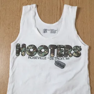 B16 Hooters Girl Military Camo Uniform Tank from Detroit MI Stretchy Size Xs thumbnail 2
