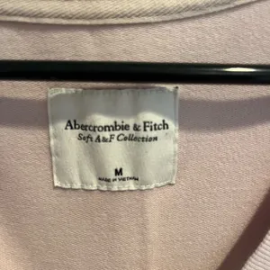 Abercrombie & Fitch Soft cream Top thumbnail 2