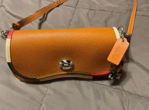 Coachtopia Coach Mini Wavy Dinky Bag Cloud Leather thumbnail 1