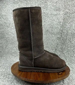 Ugg boots women’s size 6 thumbnail 1