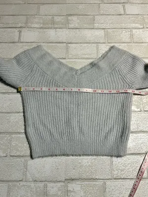 American Eagle Outfitters Off-the-Shoulder Cropped Cozy Sweater Size Small thumbnail 4
