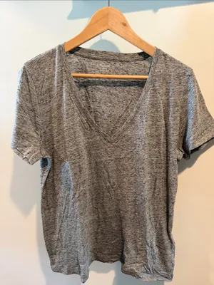 Madewell Large Whisper Cotton Heathered Gray V-Neck Short Sleeve Tee thumbnail 2
