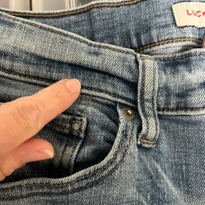 Lucky Brand Women's Sweet Mid Rise Straight Jeans Light Wash Size 4/27R thumbnail 6
