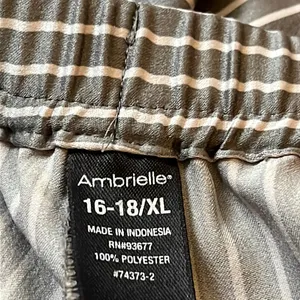 AMBRIELLE Gray Striped Satin Pajama Pants Size: 16-18/XL thumbnail 3