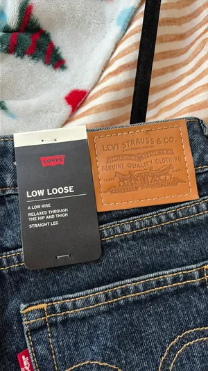 Levi's New with tags Low Loose Jeans thumbnail 4