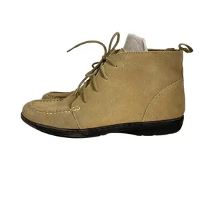 Lands End Womens‎ 9.5 B Camel Brown Suede Lace Up Moc Toe Chukka Ankle Boots thumbnail 2