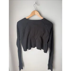 BDG Black Waffle Knit Raw Hem Cropped Long Sleeve Lounge V Neck Top Large thumbnail 2