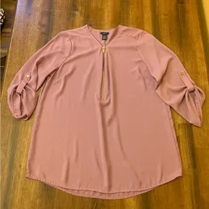 Rue 21 blouse large blush color long sleeve with button tabs v-neck zip … thumbnail 1