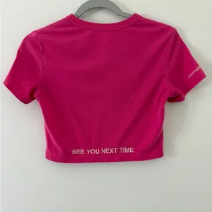 Dandy Worldwide Embroidered ‘Wish You Were Here’ Y2K babydoll cropped tee small thumbnail 6