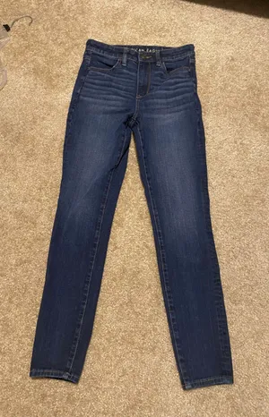 American Eagle Outfitters High-waisted Jeans thumbnail 1