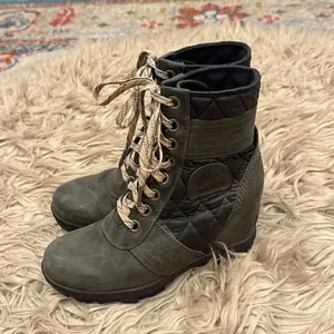Sorel Lexie Wedge Quilted Puffer Lug Sole Boots Leather size 7 thumbnail 3