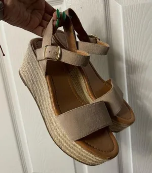 Suede wedges thumbnail 1