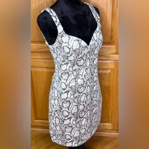 ZARA Animal Print‎ Snakeskin Faux Suede Mini Dress Black & Ecru Size Medium thumbnail 5