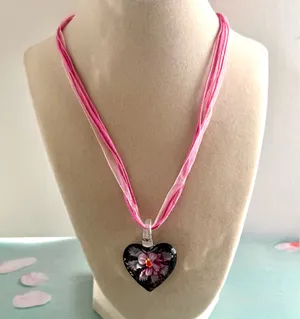 Heart Shaped Necklace Pink thumbnail 1