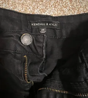 Kendall & Kylie Black High-waisted Shorts thumbnail 3