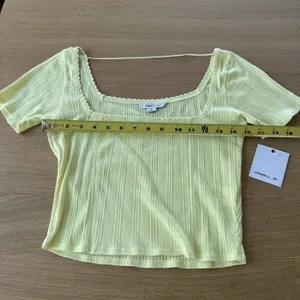 NWT O'Neill 100% Cotton Lemon Yellow Crop Top Sz S Scalloped Hem Square Neck thumbnail 14