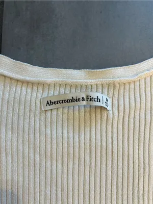 Abercrombie & Fitch V-Neck Short Sleeve Bodysuit — Cream thumbnail 4