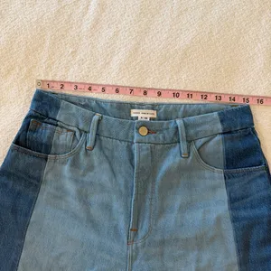 Good American Good Boy Two-Tone Step Hem High Waist Boyfriend Jeans 8/29 thumbnail 8