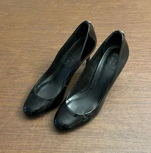 Tory Burch Patent‎ Leather Pumps thumbnail 1