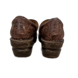 b.o.c | Peggy Floral Embossed Clogs Faux Leather Womens Size 8 Boho Comfort Shoe thumbnail 4