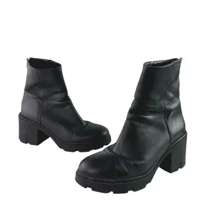 Steve Madden Goucho Women's Black Leather Chunky Block Heel Ankle Boots Size 10 thumbnail 5
