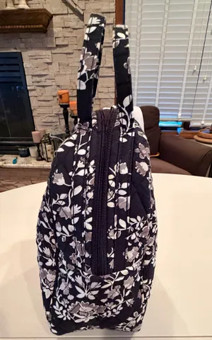 RETIRED: Vera Bradley | Chandelier Noir lunch bag thumbnail 6