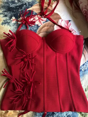 Red mini dress in great condition ❤️ Worn only once for my birthday. Good quality material and super cute for birthdays, parties, dinners, or special occasions. No stains, rips, or damage. ! thumbnail 3