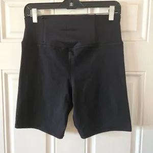 Outdoor Voices CloudKnit Bike Shorts Womens L Black 7" Inseam NWT Cross Waist thumbnail 3