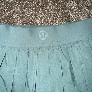Lululemon Varsity Pleated Skort Women 2 Tidewater Teal Excellent Tennis Skirt thumbnail 4