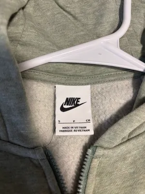 Nike Women’s Hoodie thumbnail 3