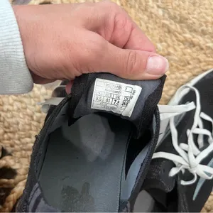 Womens Size 9.5 (B) Brooks Levitate 4 Shoes Black Gray Athletic Running Sneaker thumbnail 6