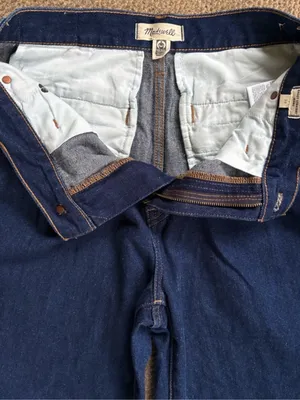 Like New Madewell Baggy Straight Jeans Size 28 thumbnail 7