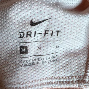 Nike Women's Swoosh Classic Support Sports Bra Peach & White Size Medium thumbnail 3