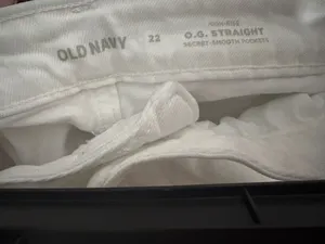Old Navy Shorts Denim High-Rise thumbnail 3