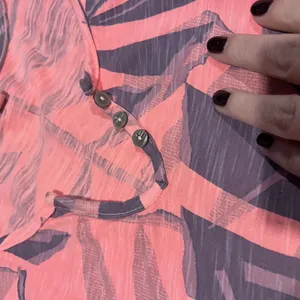FRESH PRODUCE Women Blouse Top 3/4 Sleeve Big Leaves Tropical Vneck Medium thumbnail 3