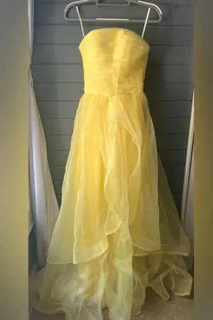 💛Yellow Flowy Prom Dress💛 Yellow Size 4 thumbnail 2