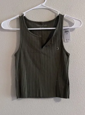 NWT American Eagle Outfitters Olive Green Ribbed Notch V-Neck Tank thumbnail 1