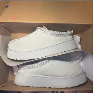 UGG Tazz II Goose Platform slippers thumbnail 1